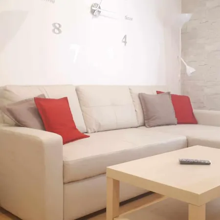 Laura House The Style Airport Bcn Apartment